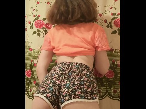 ❤️ Sexig ung babe som strippar av sig sina shorts inför kameran ❤️ Porno at us sv.taxiporec.top ﹏