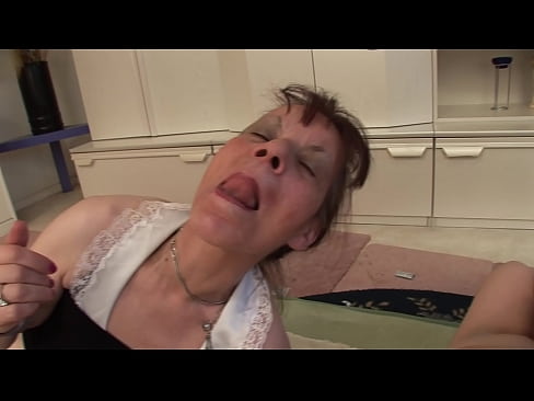 ❤️ Två mormödrar och en farfar har en trekant ❤️ Porno at us sv.taxiporec.top ﹏